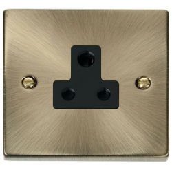 Click Ant/Br 5A Socket Blk