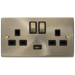 Click Ant/Br 2G Socket Matching USB Blk
